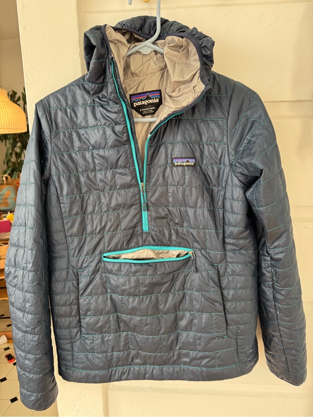 Patagonia Women’s Quilted Puffer Pullover Jacket - Navy with teal stitching